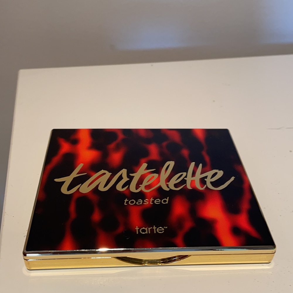 Tarte “Tartelette toasted” eyeshadow palette